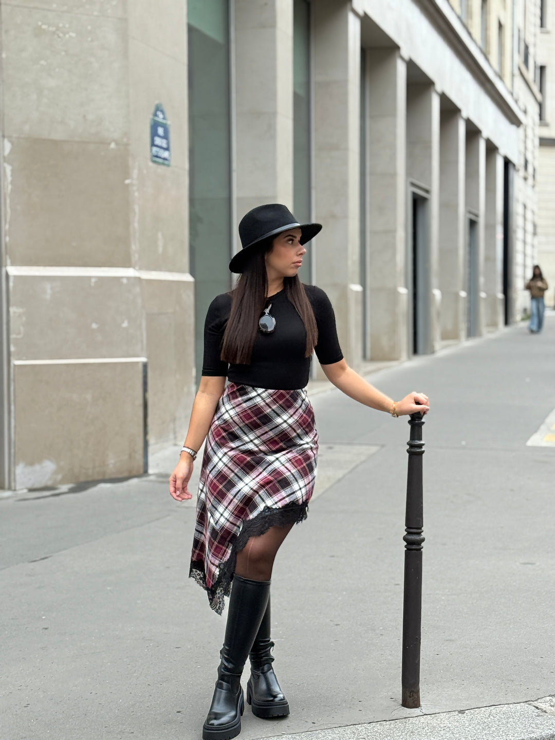 Jupe carreaux asymétrique dentelle Bordeaux/noir (precommande 5J）