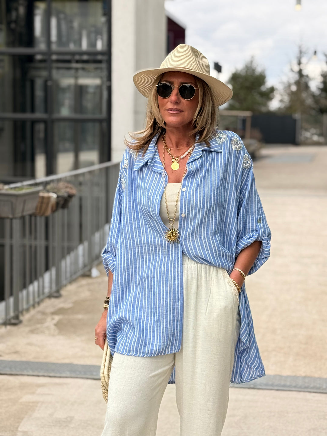 Chemise bleu rayure bijoux