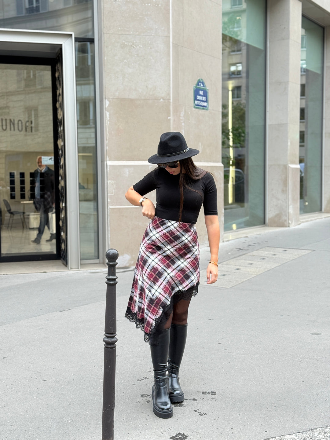 Jupe carreaux asymétrique dentelle Bordeaux/noir (precommande 5J）