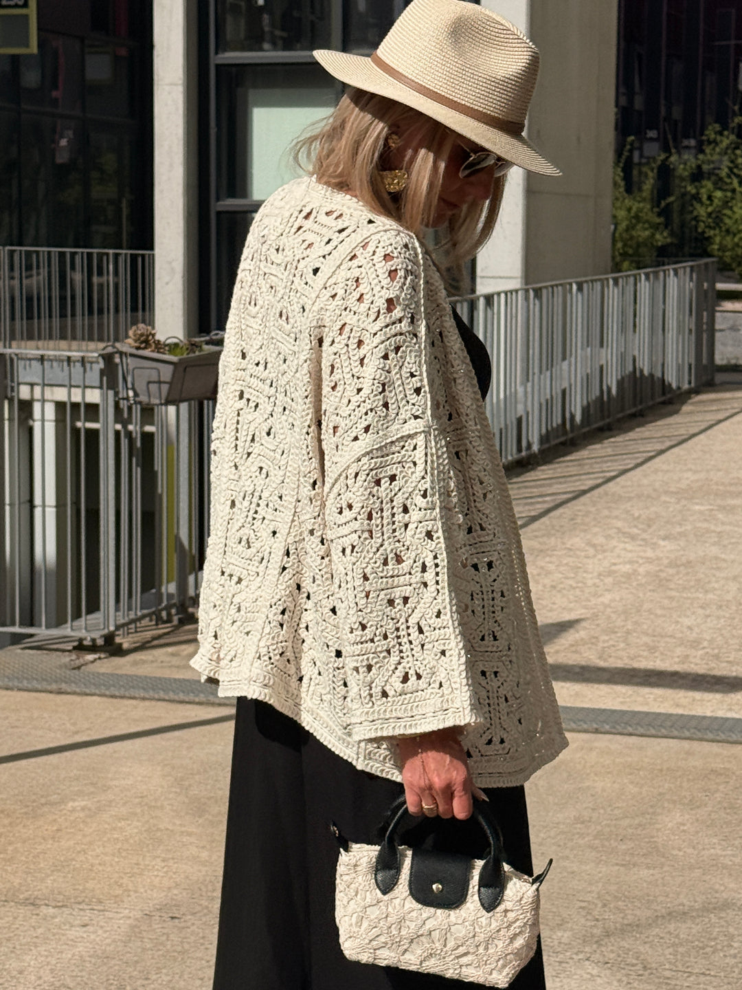 Gilet crochet aux perles beige (manches longues) 88062