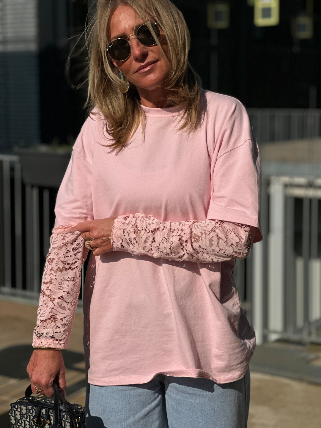 T-shirt manches dentelles
