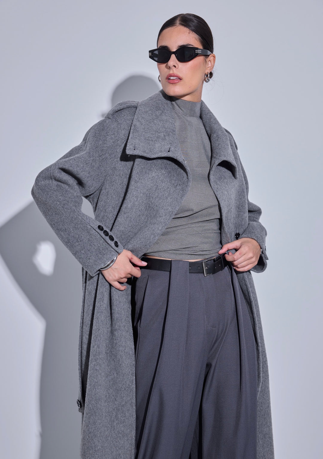 MANTEAU LONG COUSU MAIN gris 2002