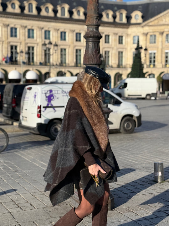 Cape fourrure carreaux gris 98825