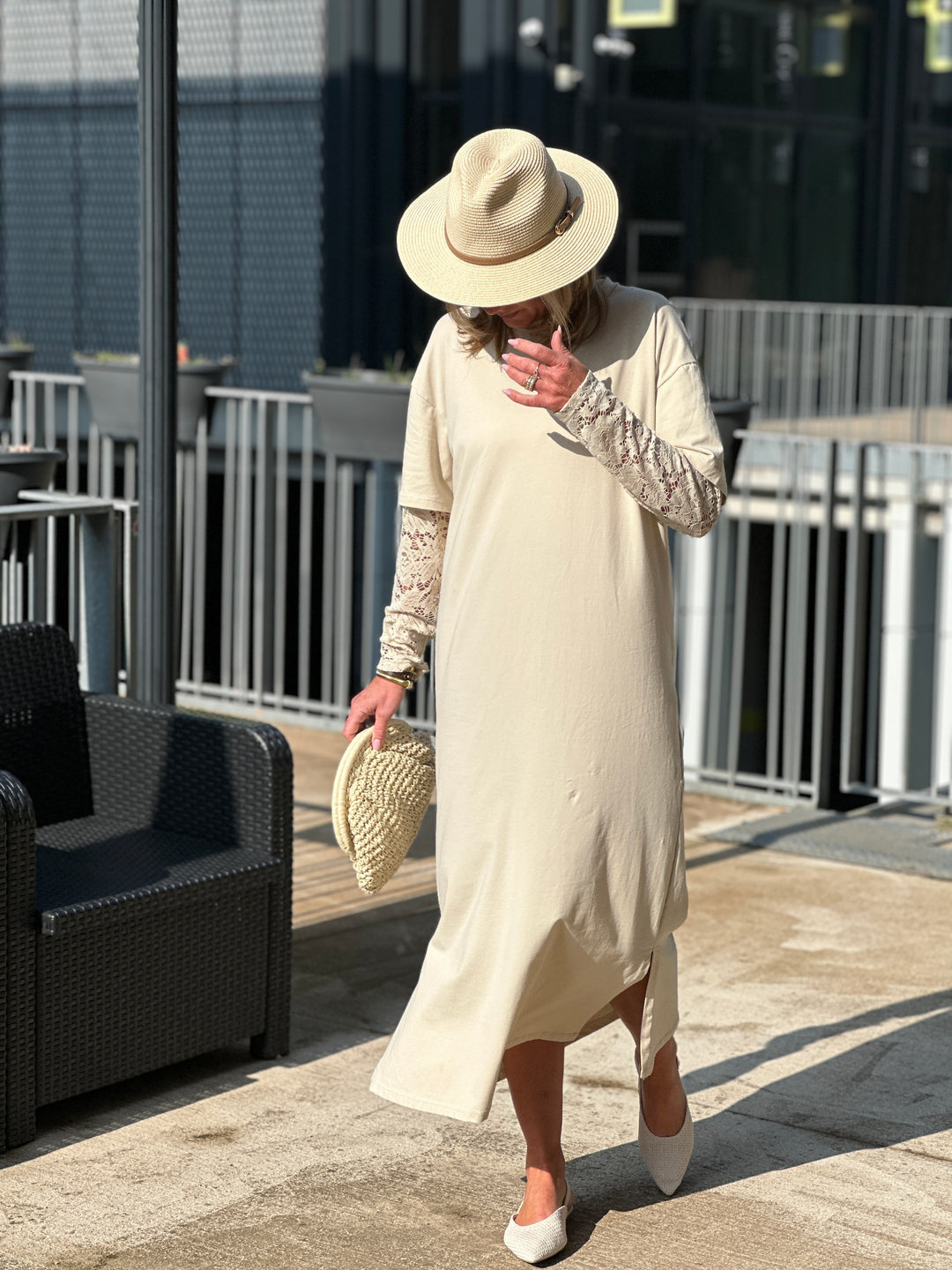 Robe longue manche dentelle