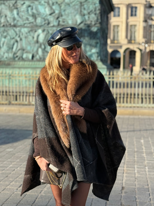 Cape fourrure carreaux gris 98825