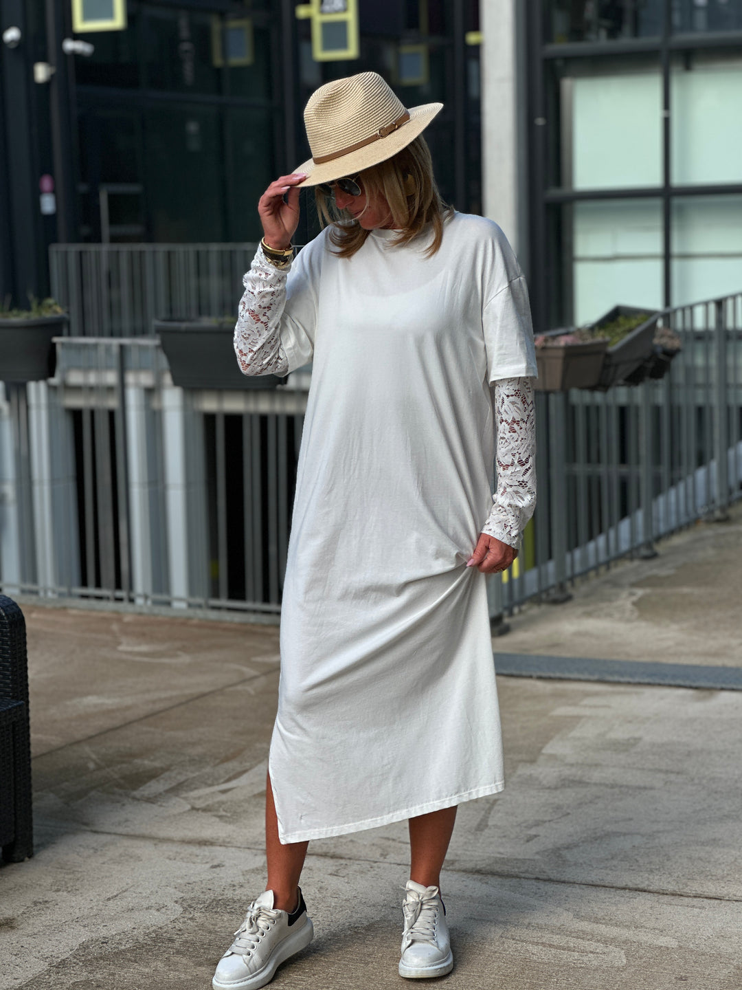 Robe longue manche dentelle