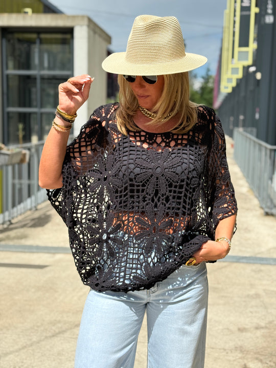 Top crochet NOIR grosses fleurs 8050