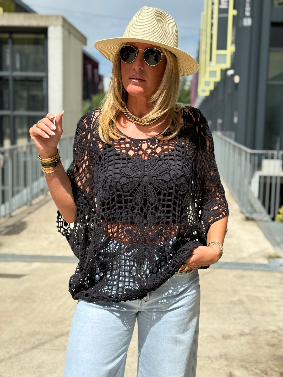 Top crochet NOIR grosses fleurs 8050