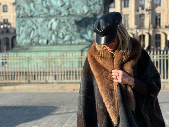 Cape fourrure carreaux gris 98825