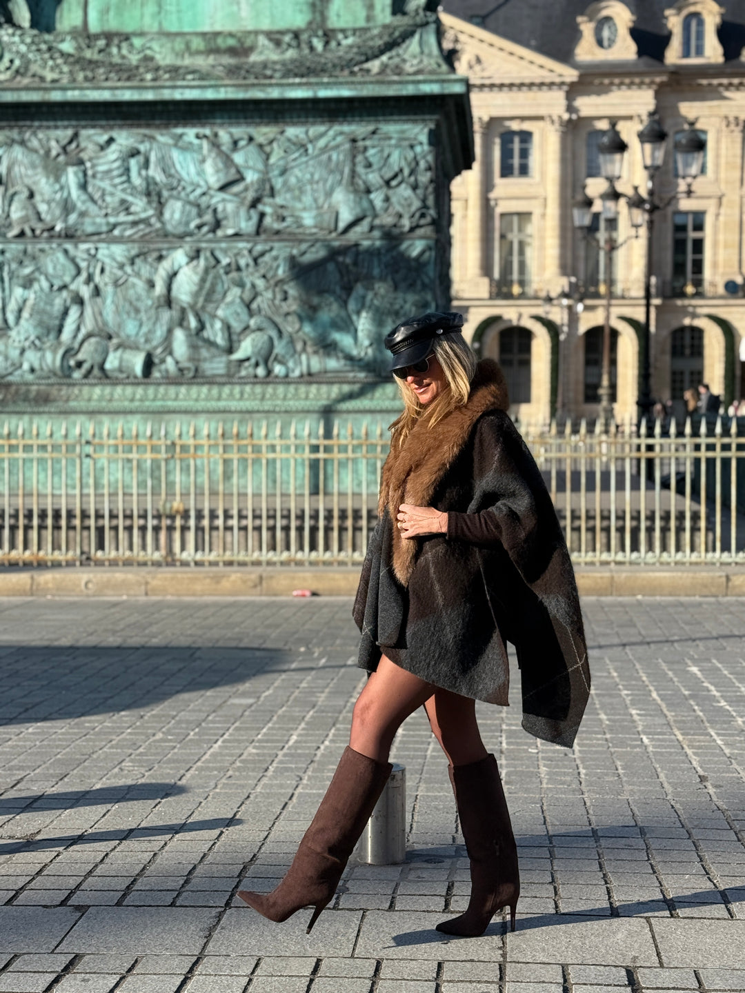 Cape fourrure carreaux gris 98825