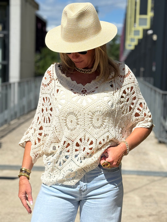 Pull crochet beige 8143