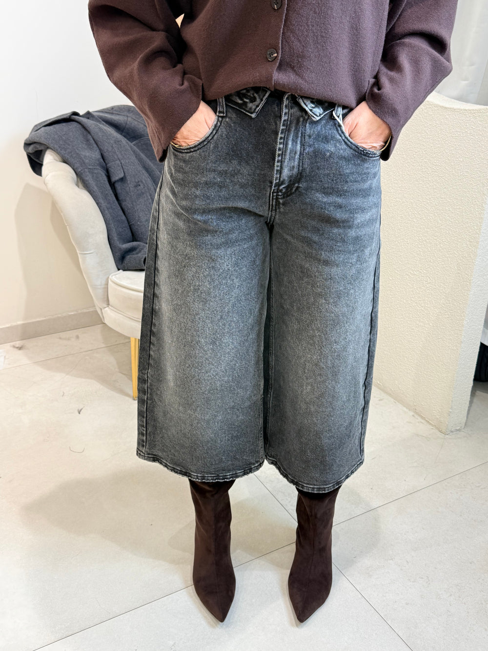 Jean Bermuda gris noir S8079