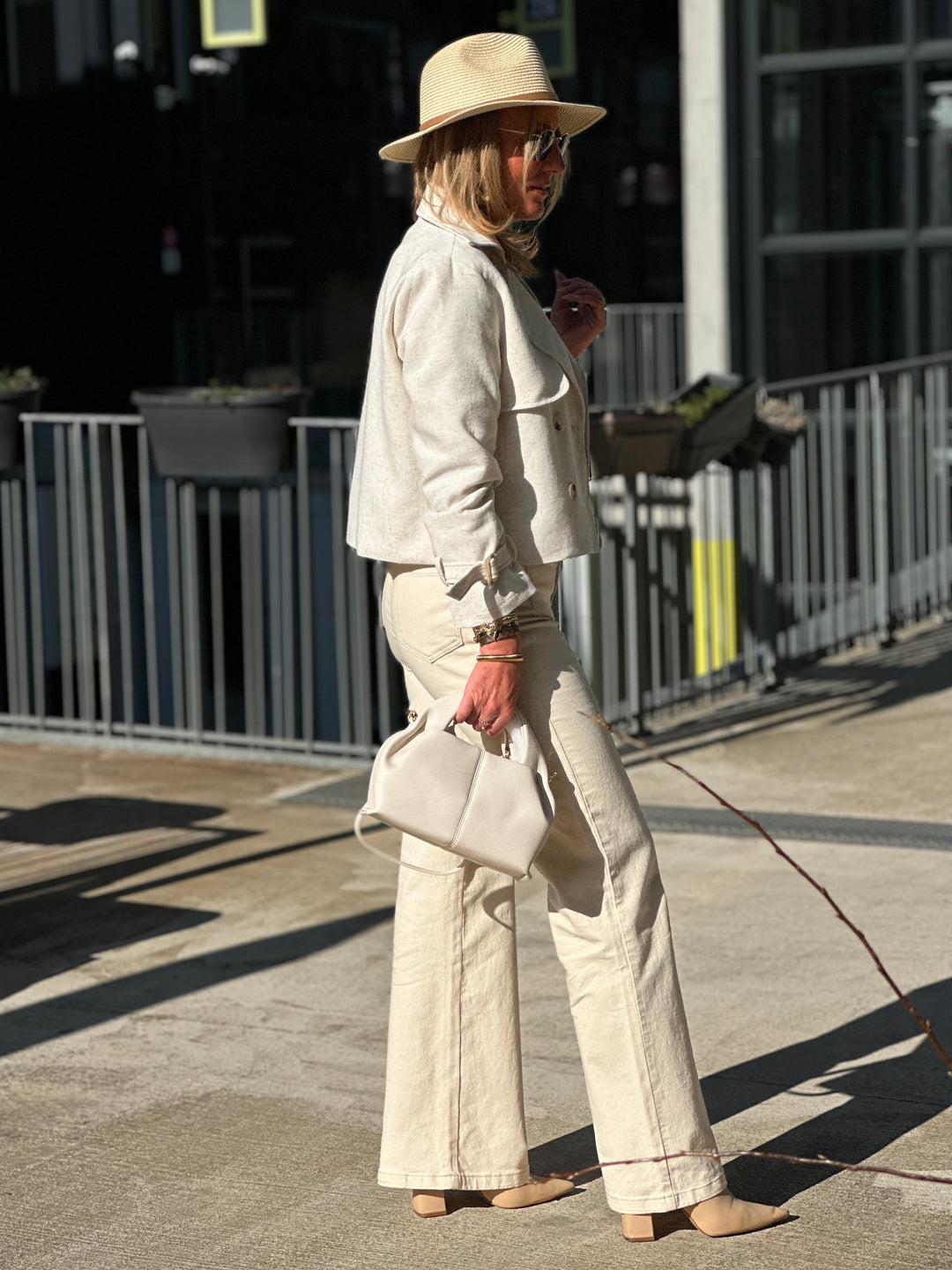 Trench court Lin 6013