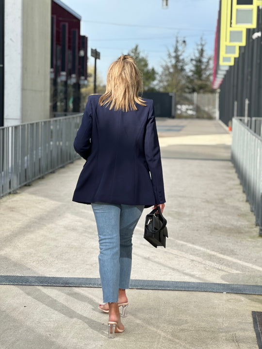 Blazer cintré bleu marine Karine 2208 (entre deux sous tailler)