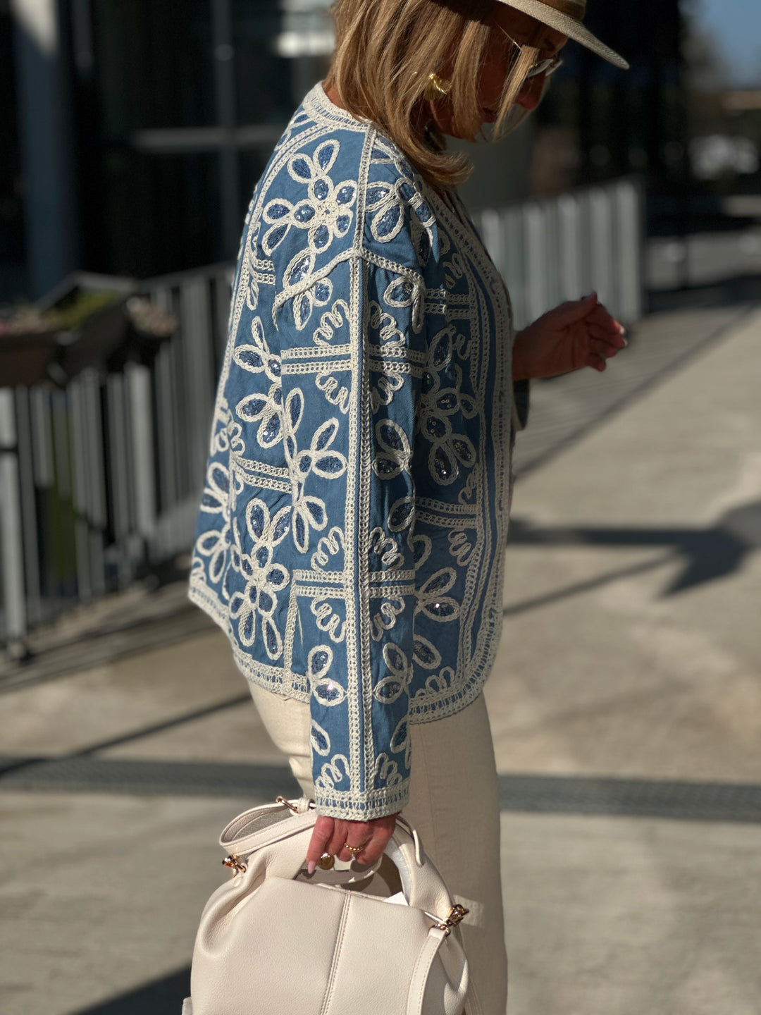 Veste jean bleu brodé sequin 8938