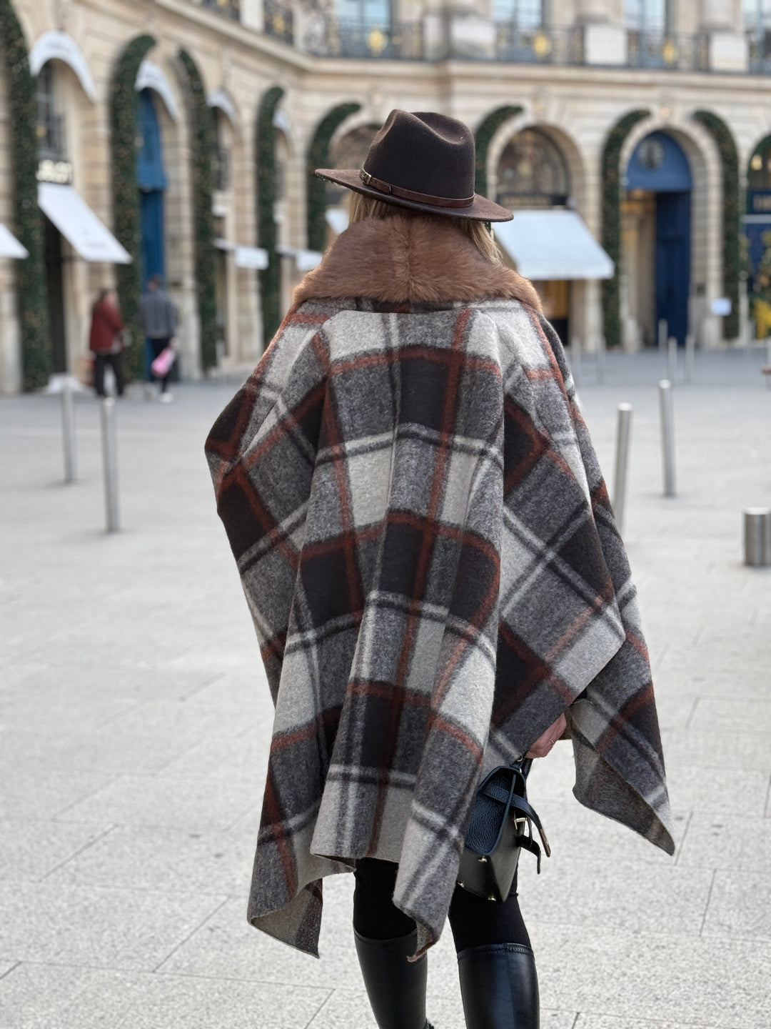 Cape fourrure carreaux orange 98825