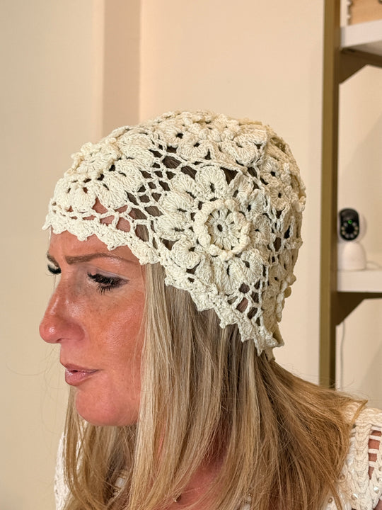 Bonnet crochet fleuri BEIGE 29557