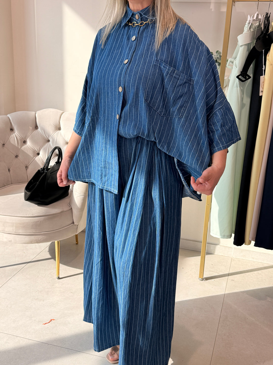 Ensemble LULU : chemise oversize et pantalon Palazzo