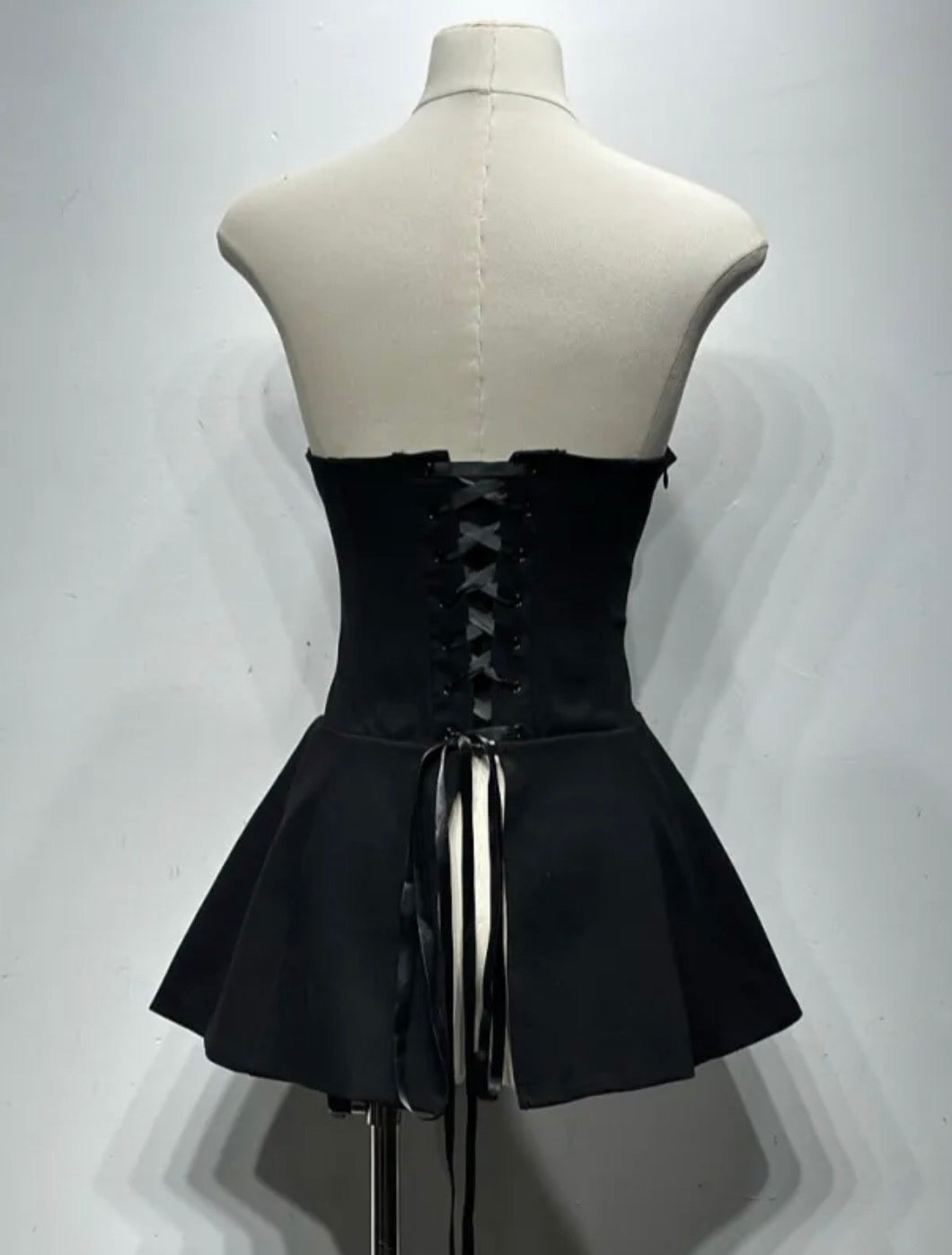 Top bustier noir lacet dos 13132