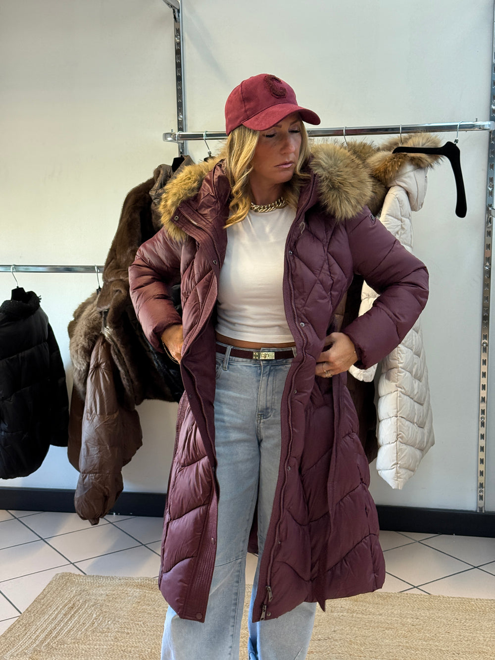 Doudoune mi long capuche fourrure Bordeaux 23506