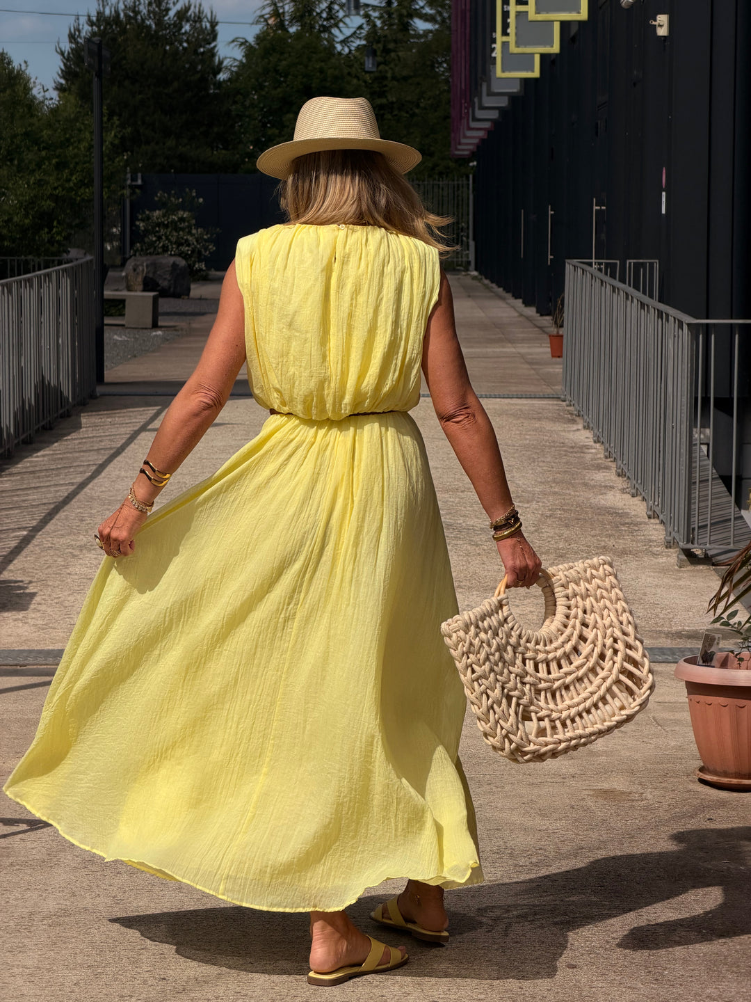 Ensemble jaune à détail anneau SET001