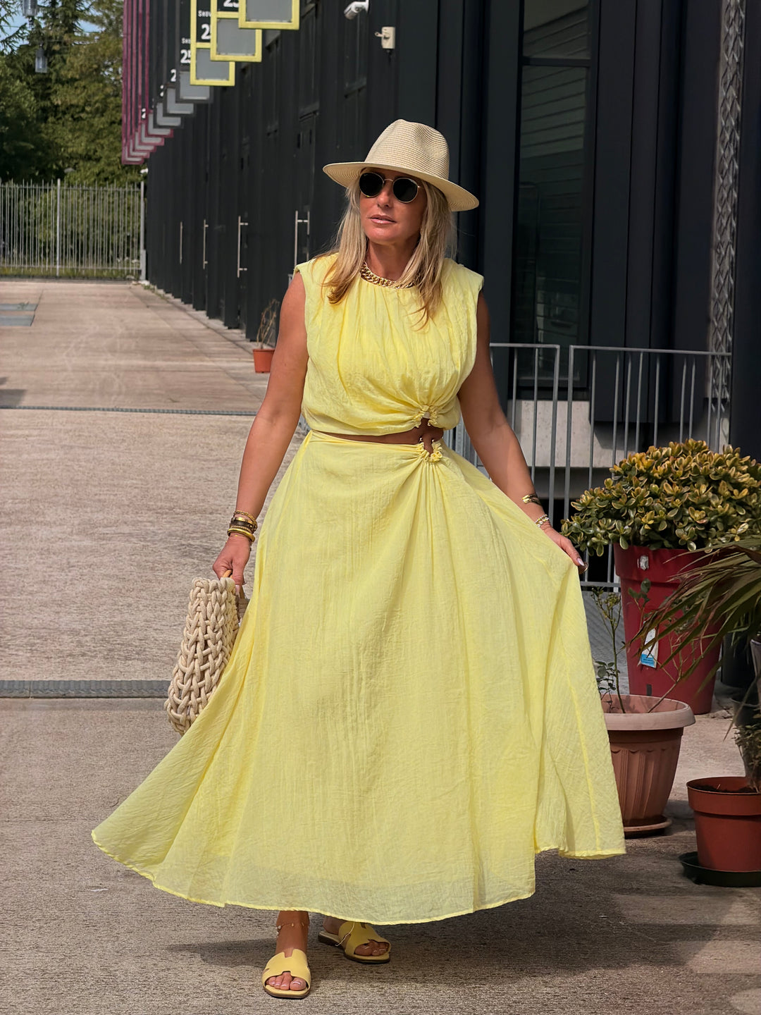 Ensemble jaune à détail anneau SET001