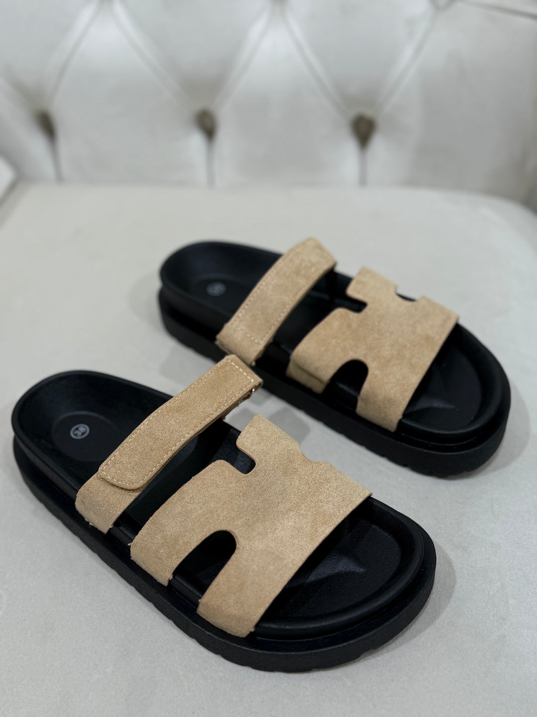 Sandales plates daim 042 camel