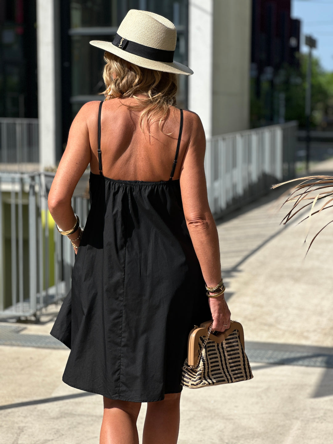 Robe noeud bretelle noir 5789