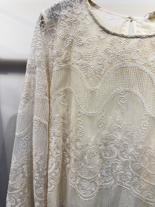 Top dentelle doublé manches évasées 2625