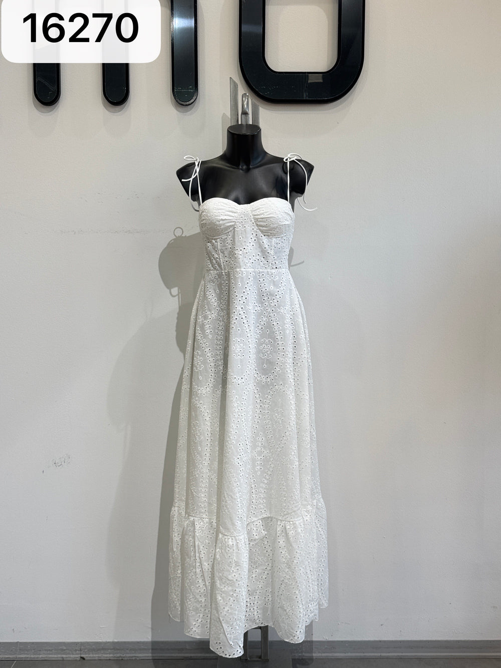 Robe bretelles longue dentelle blanc