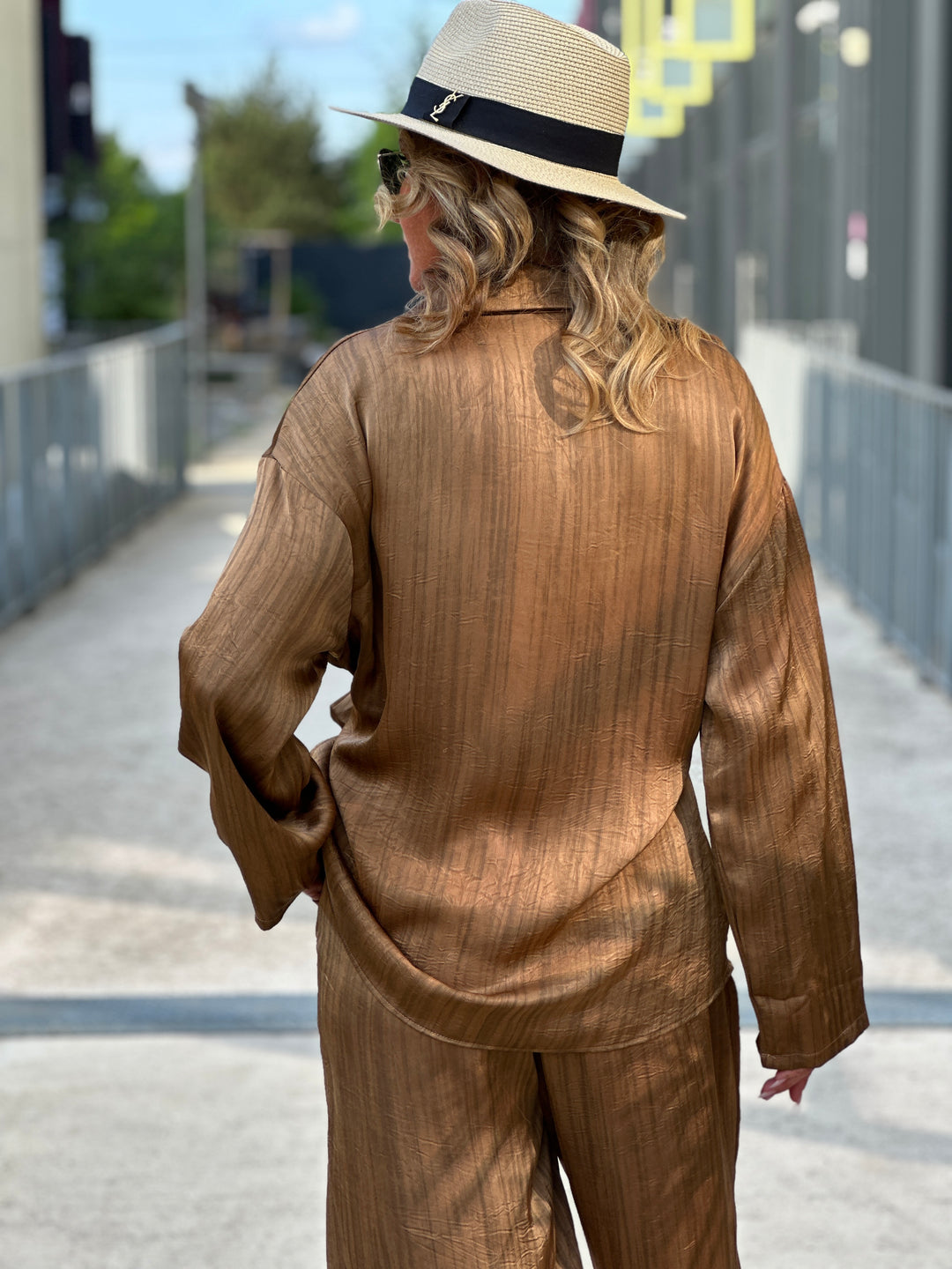 Ensemble chemise et pantalon camel 1337
