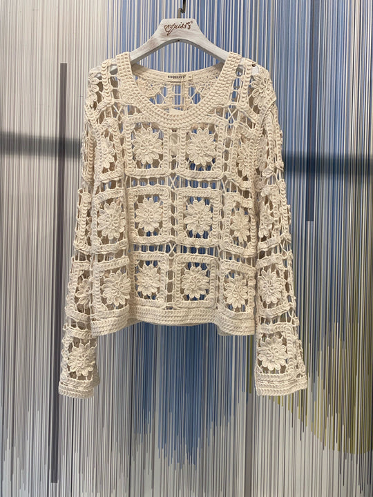 Pull crochet écru fleur 113