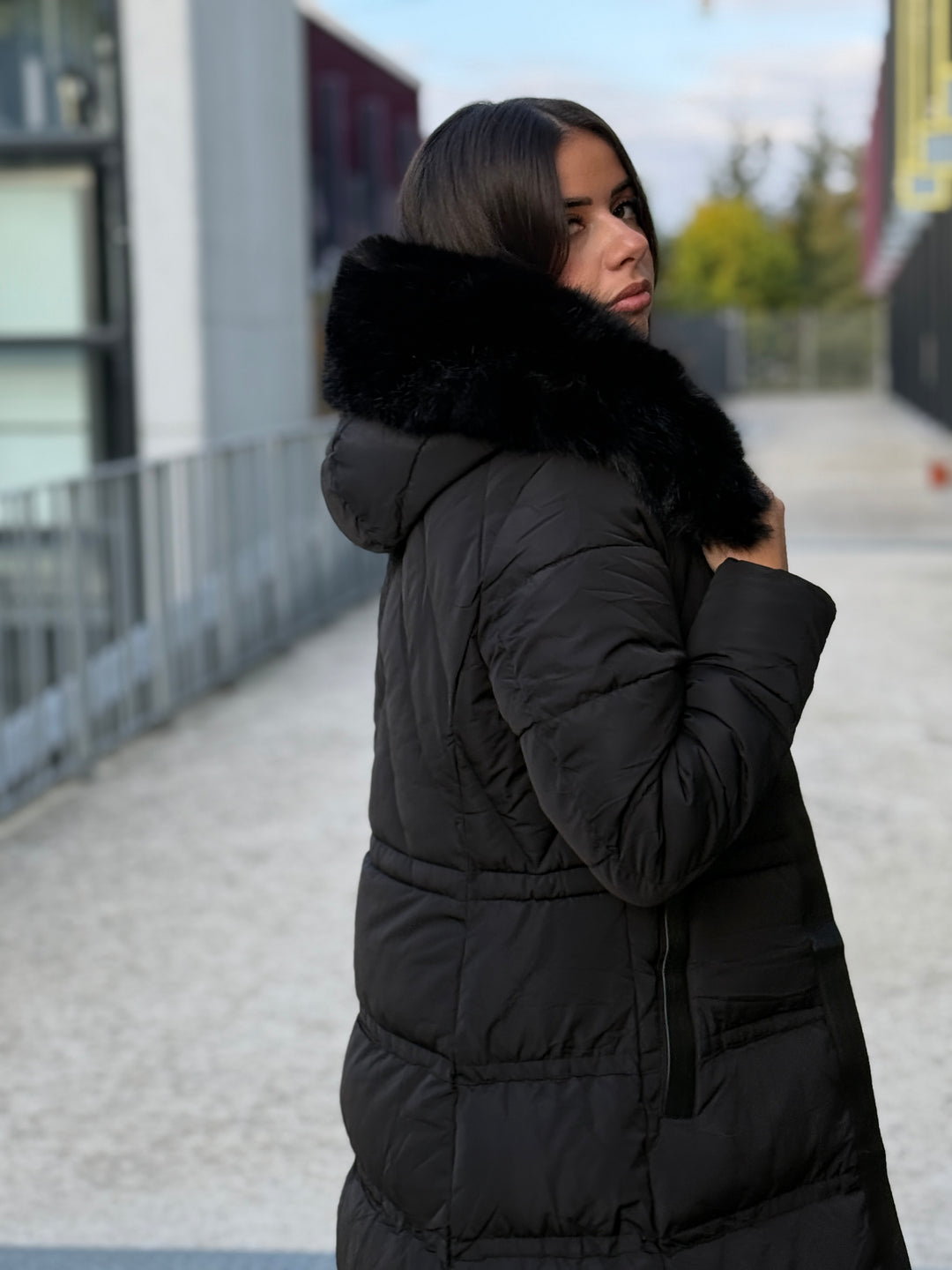 Doudoune longue capuche fourrure noir 25510