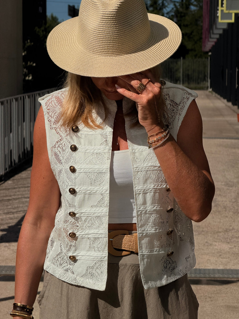Boléro officier blanc avec dentelle