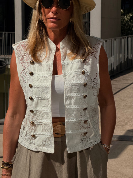 Boléro officier blanc avec dentelle