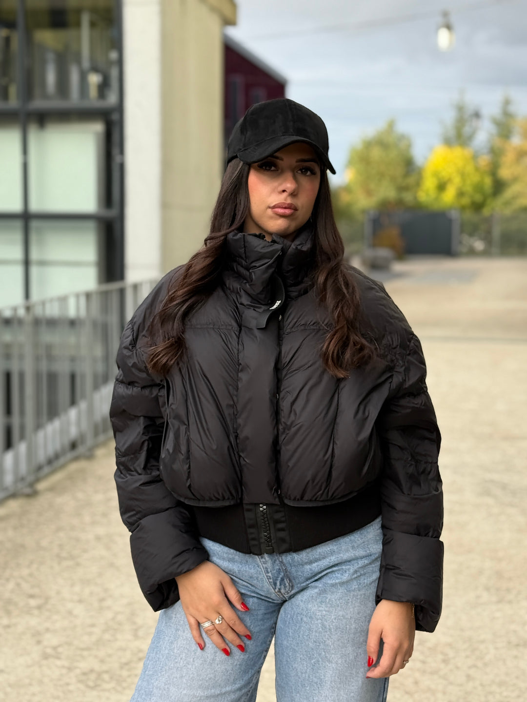 Doudoune court cintré à la taille Noir 2021 (plume)