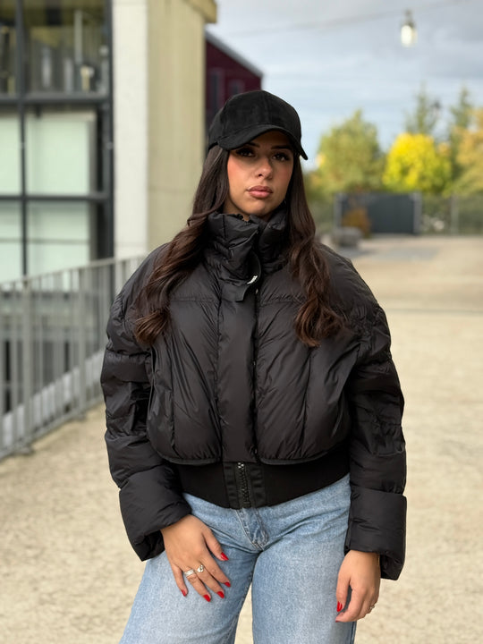 Doudoune court cintré à la taille Noir 2021 (plume)