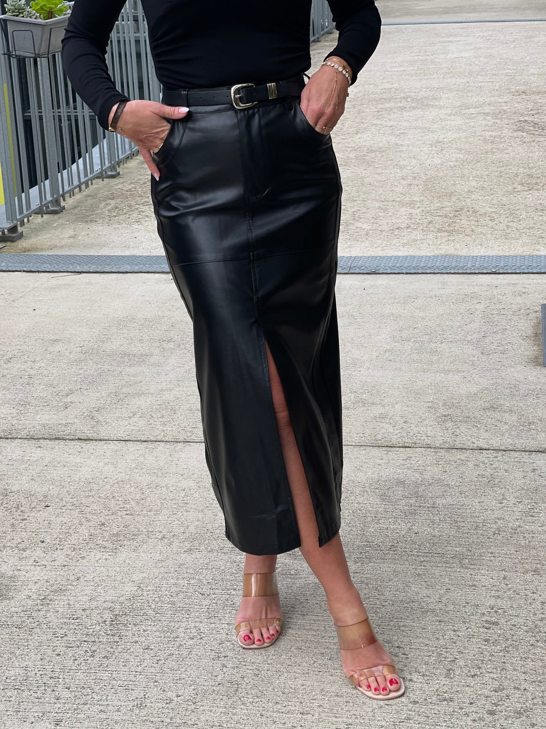 Jupe similicuir tube fente ceinture Noir 7652-1