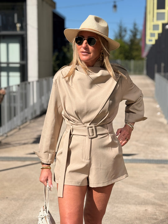 Combi-short avec ceinture Taupe (taille petit)