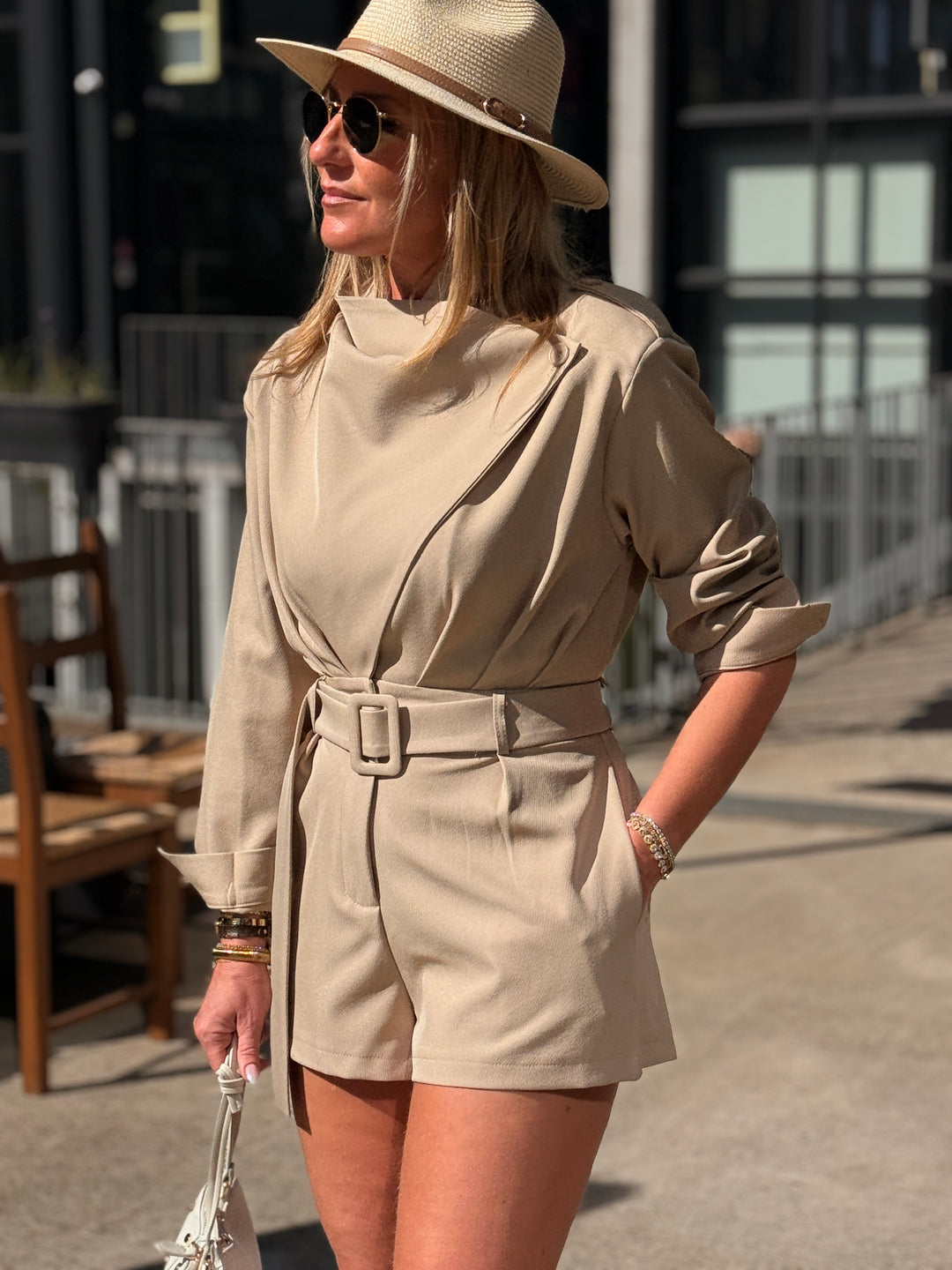 Combi-short avec ceinture Taupe (taille petit)