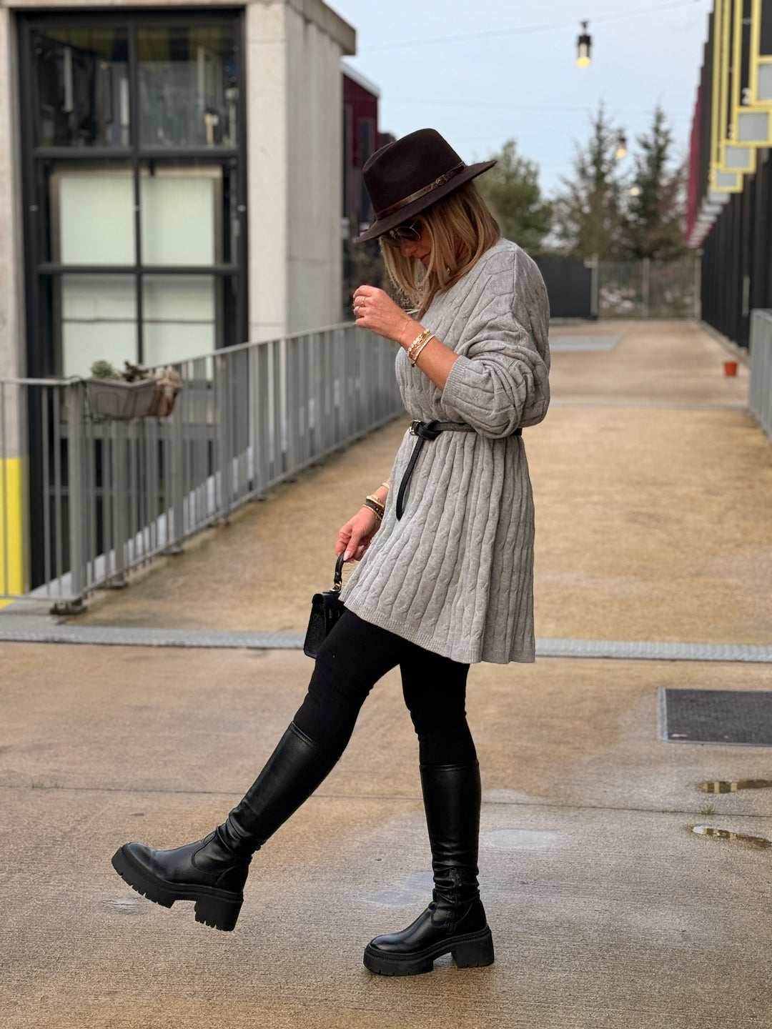 Pull tressé oversize PL12766 Gris