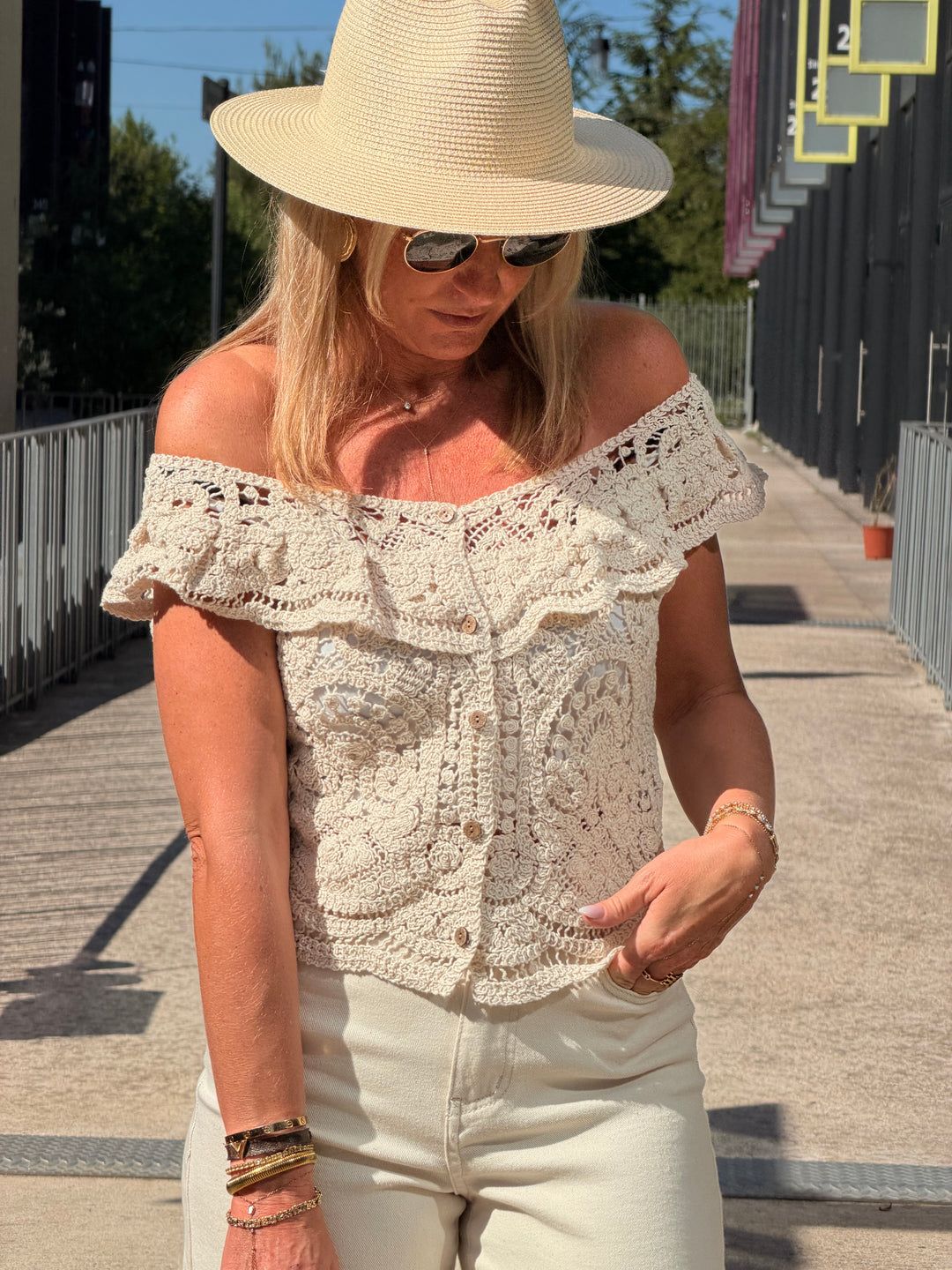 Top crochet BEIGE avec boutons 8105