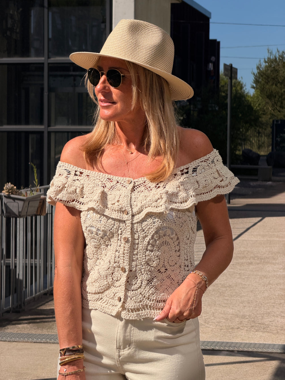 Top crochet BEIGE avec boutons 8105