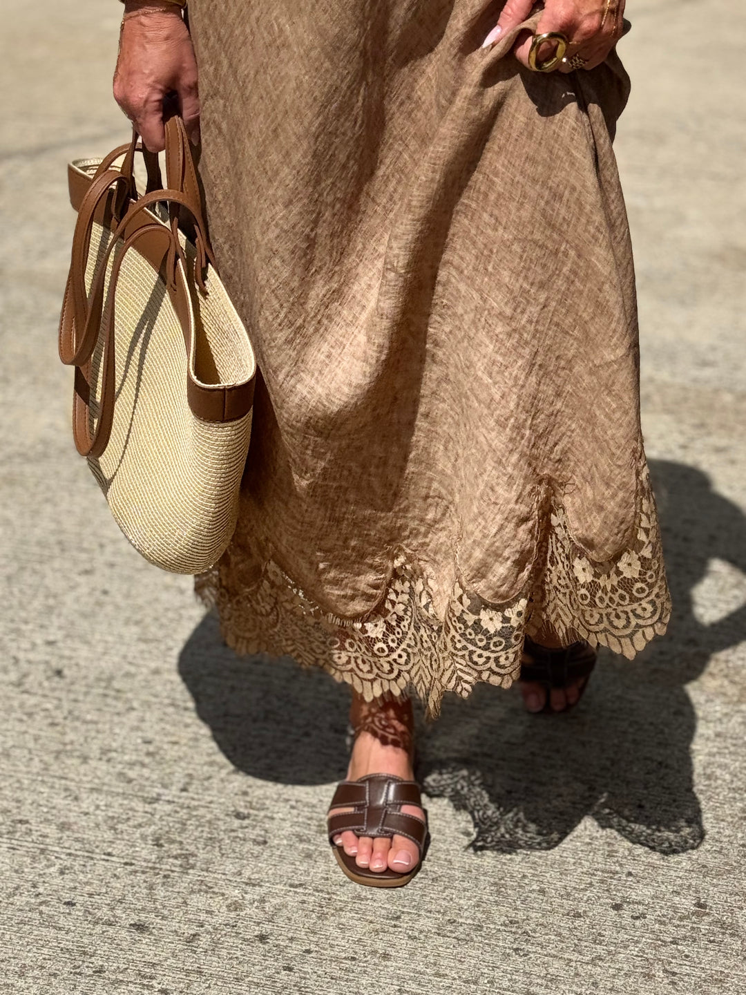 Robe lin aux dentelle 26700 Camel