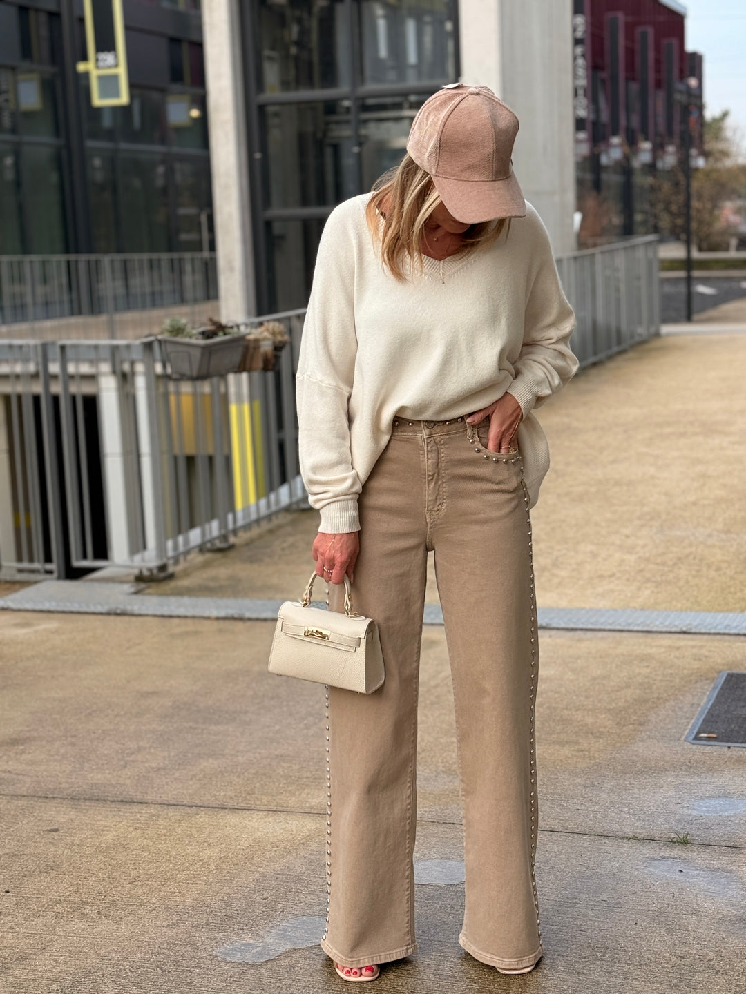 Jean Droite beige cloutés Y3378