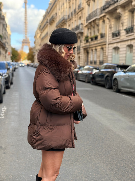 Doudoune cintré col fourrure en Choco 7667