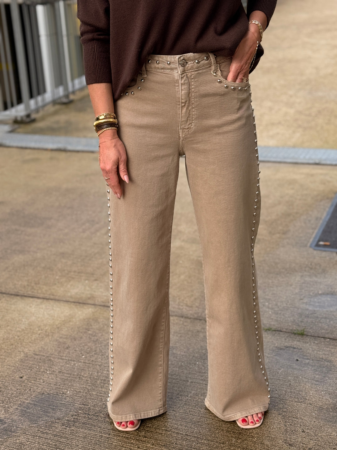 Jean Droite beige cloutés Y3378