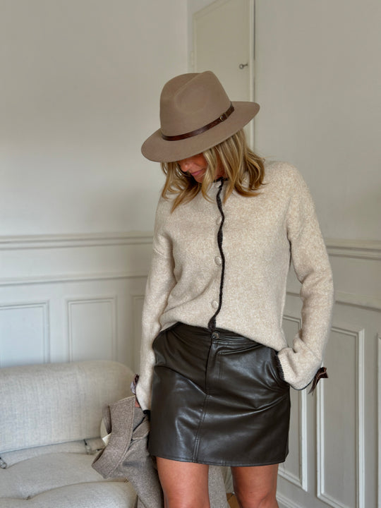 Pull beige manches noeuds 4027