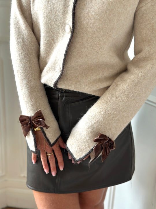 Pull beige manches noeuds 4027