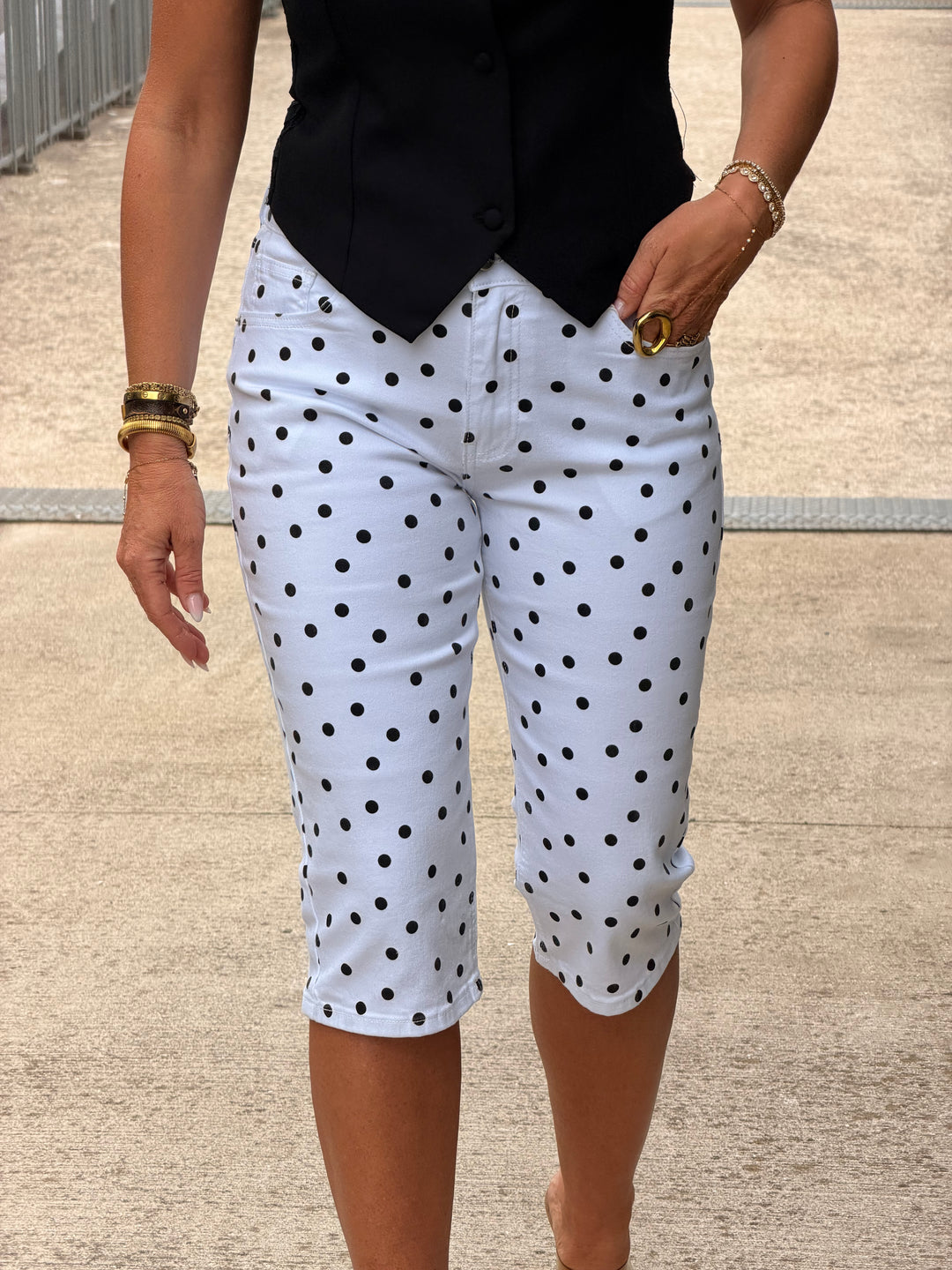 Capris jean à pois blanc 1509